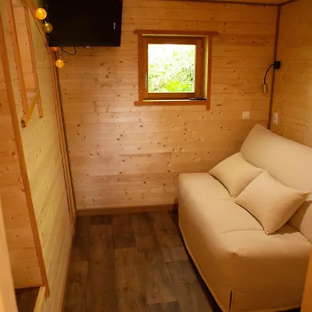 Au Pied Du Frene Herzeele